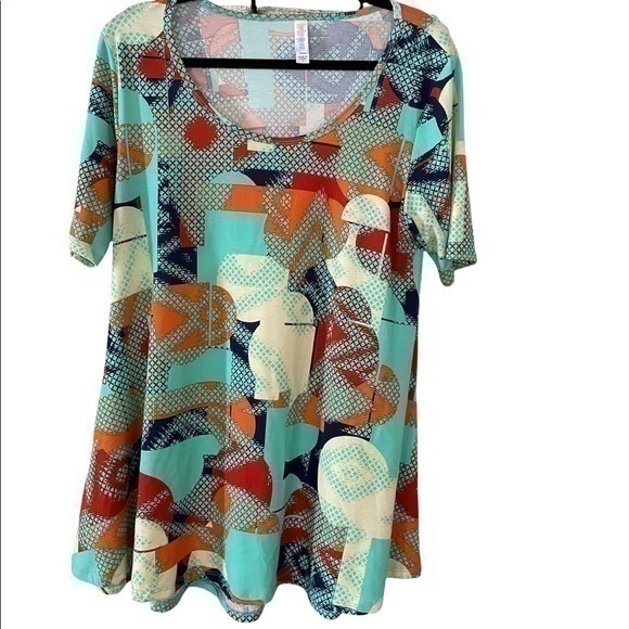 LuLaRoe Geometrical Patterns scoop neck long Tshirt - perfect with leggings - Picture 1 of 8